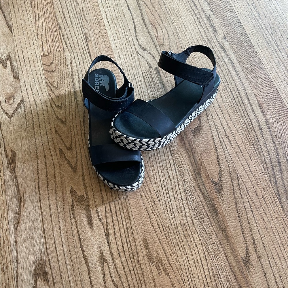 Sorel Women's Black and White Sandals